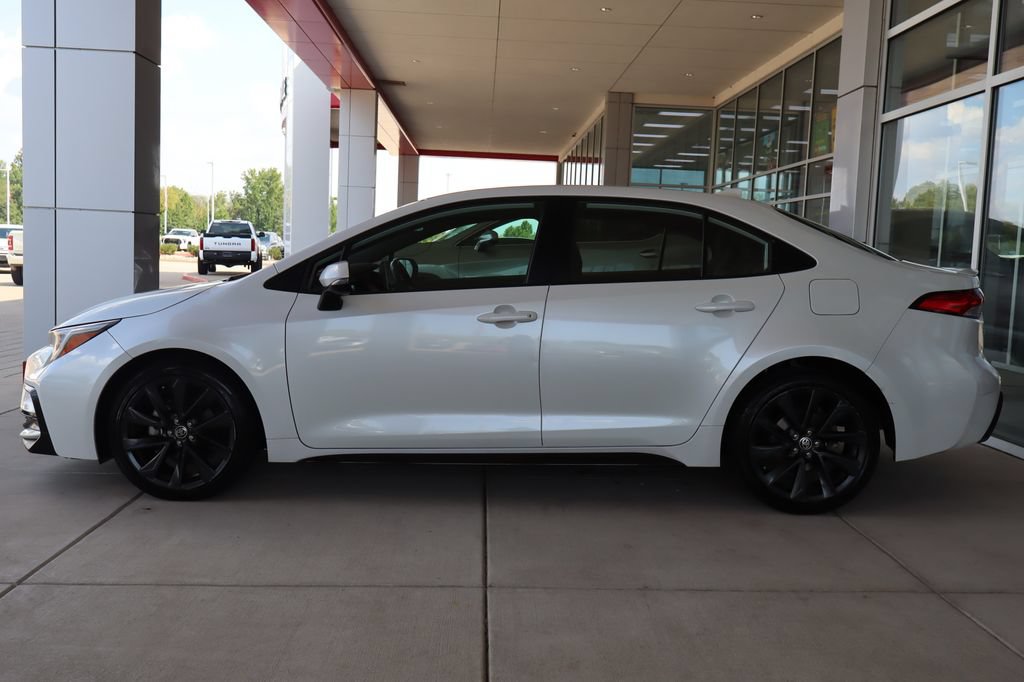 Used 2024 Toyota Corolla SE FWD image 4