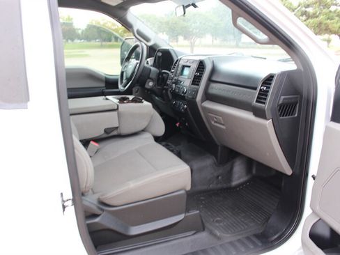 Used 2019 Ford F250 XL w/ Power Equipment Group RWD image 13