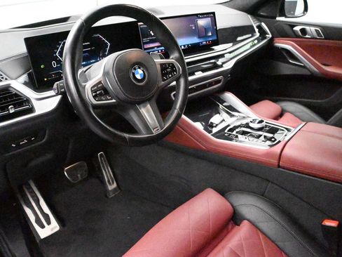 Used 2024 BMW X6 xDrive40i w/ Executive Package AWD/4WD image 2