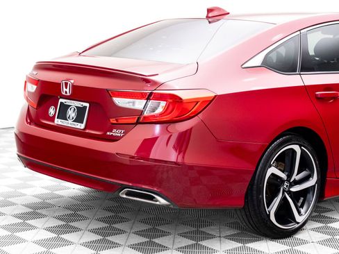 Used 2018 Honda Accord Sport image 31