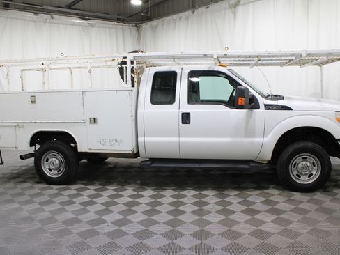 Used 2011 Ford F350 XL w/ PWR Equipment Group image 2