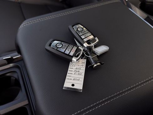 New 2026 Ford F250 Lariat w/ Black Appearance Package image 81