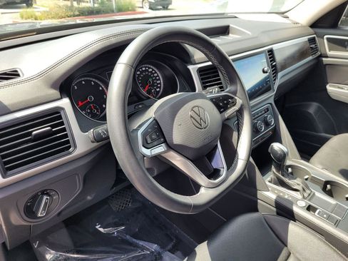 Used 2021 Volkswagen Atlas SE FWD image 12