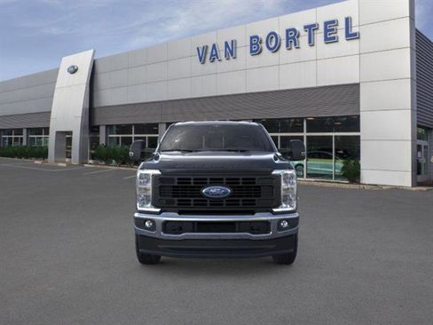 New 2026 Ford F250 XL w/ XL Off-Road Package AWD/4WD image 6