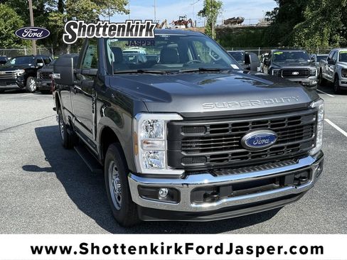 New 2026 Ford F250 XL w/ XL Driver Assist Package RWD image 1