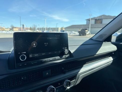 Used 2024 Honda CR-V EX image 23