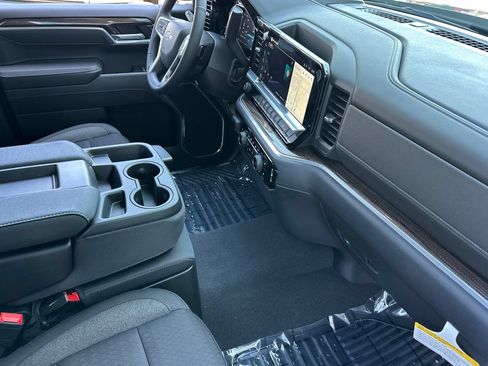 New 2026 Chevrolet Silverado 1500 RST w/ Z71 Off-Road Package AWD/4WD image 17