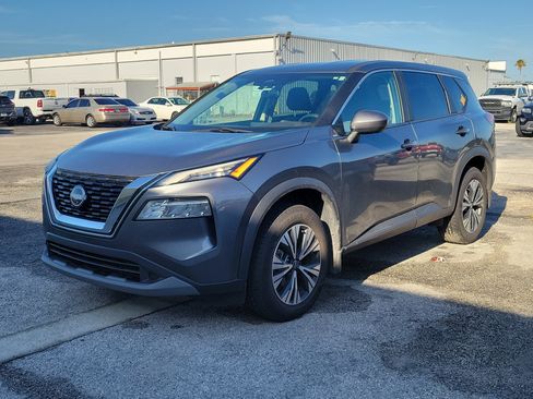 Used 2023 Nissan Rogue SV AWD/4WD image 3