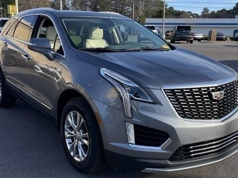 Used 2020 Cadillac XT5 Premium Luxury w/ LPO, Floor Liner Package image 7