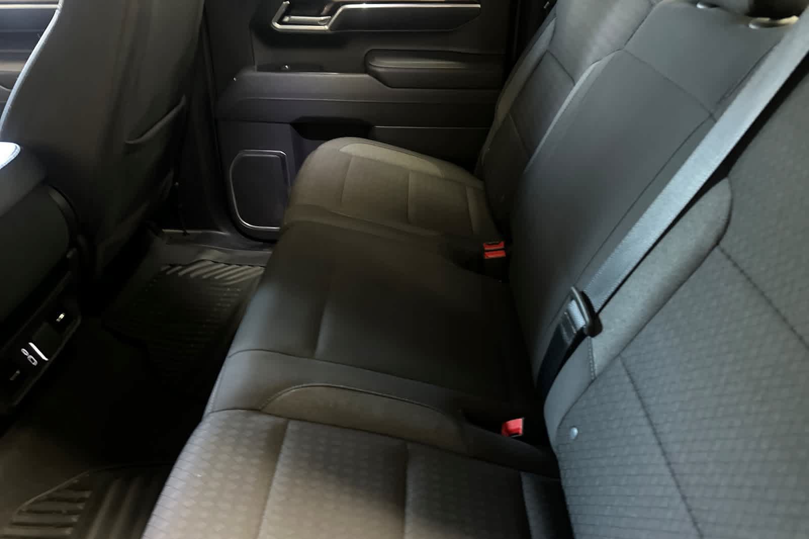 Used 2026 Chevrolet Silverado 1500 LT AWD/4WD image 5