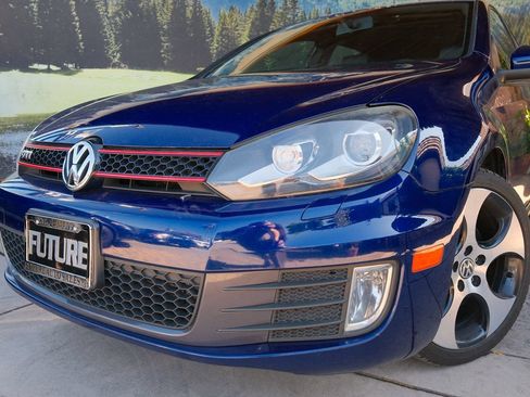 Used 2011 Volkswagen GTI 4-Door FWD image 7