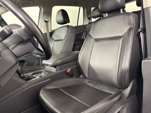 Used 2018 Volkswagen Atlas SE FWD image 18