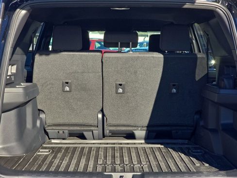 Used 2025 Toyota 4Runner SR5 image 9