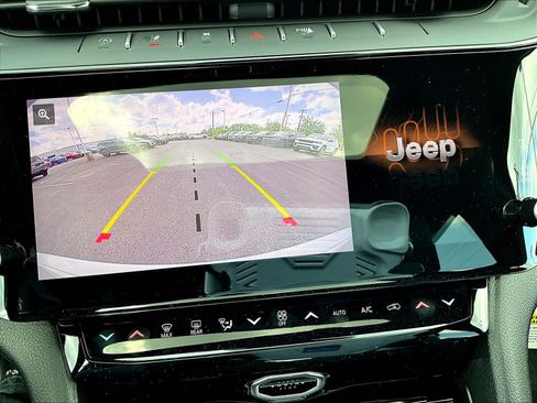 New 2026 Jeep Grand Cherokee Altitude AWD/4WD image 25
