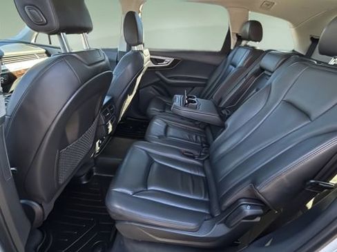 Used 2019 Audi Q7 2.0T Premium w/ Cold Weather Package image 20