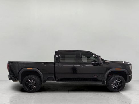Used 2024 GMC Sierra 2500 AT4 w/ AT4 Premium Plus Package AWD/4WD image 11