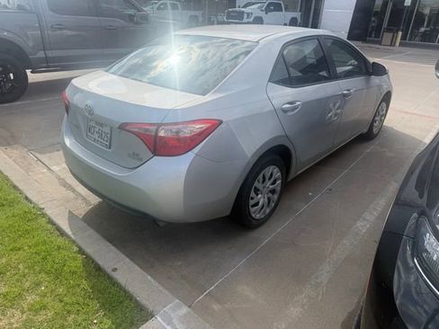 Used 2017 Toyota Corolla L image 3