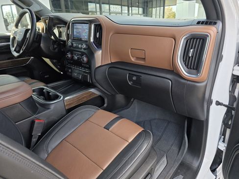 Used 2023 Chevrolet Silverado 3500 High Country AWD/4WD image 11