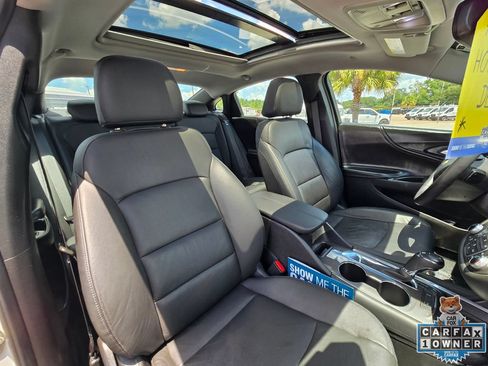 Used 2019 Chevrolet Malibu LT w/ Leather Package FWD image 49