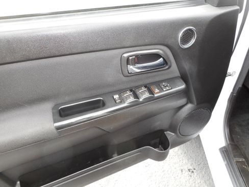 Used 2011 Chevrolet Colorado LT image 16