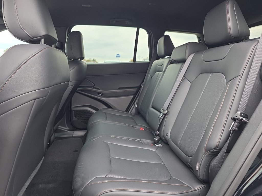 Used 2026 Jeep Cherokee Limited AWD/4WD image 10