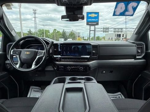 Certified 2024 Chevrolet Silverado 2500 LT AWD/4WD image 4