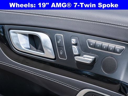 Used 2015 Mercedes-Benz SL 550 image 12