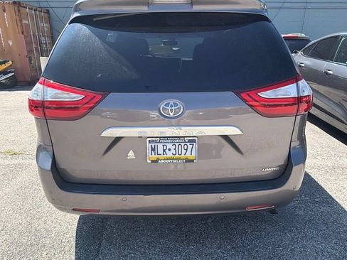 Used 2015 Toyota Sienna Limited Premium FWD image 8
