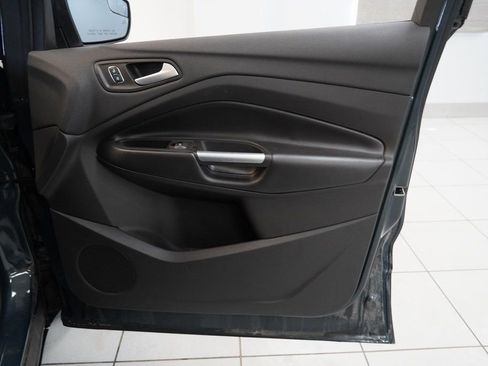 Used 2019 Ford Escape SEL image 31