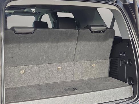 Used 2019 GMC Yukon SLT w/ Open Road Package image 9