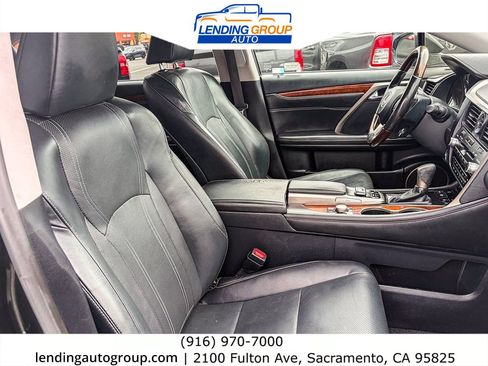 Used 2018 Lexus RX 450hL Premium w/ Premium Package AWD/4WD image 16