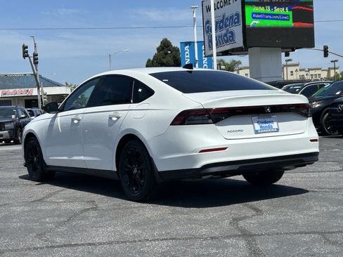 Certified 2025 Honda Accord SE image 3