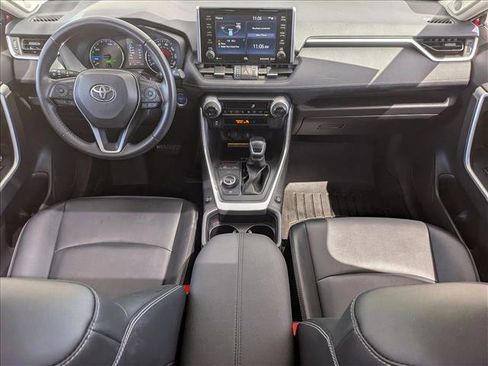 Used 2021 Toyota RAV4 XLE Premium AWD/4WD image 16