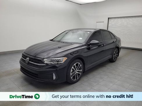 Used 2024 Volkswagen Jetta Sport image 1