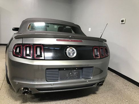 Used 2013 Ford Mustang Premium w/ Electronics Pkg RWD image 8