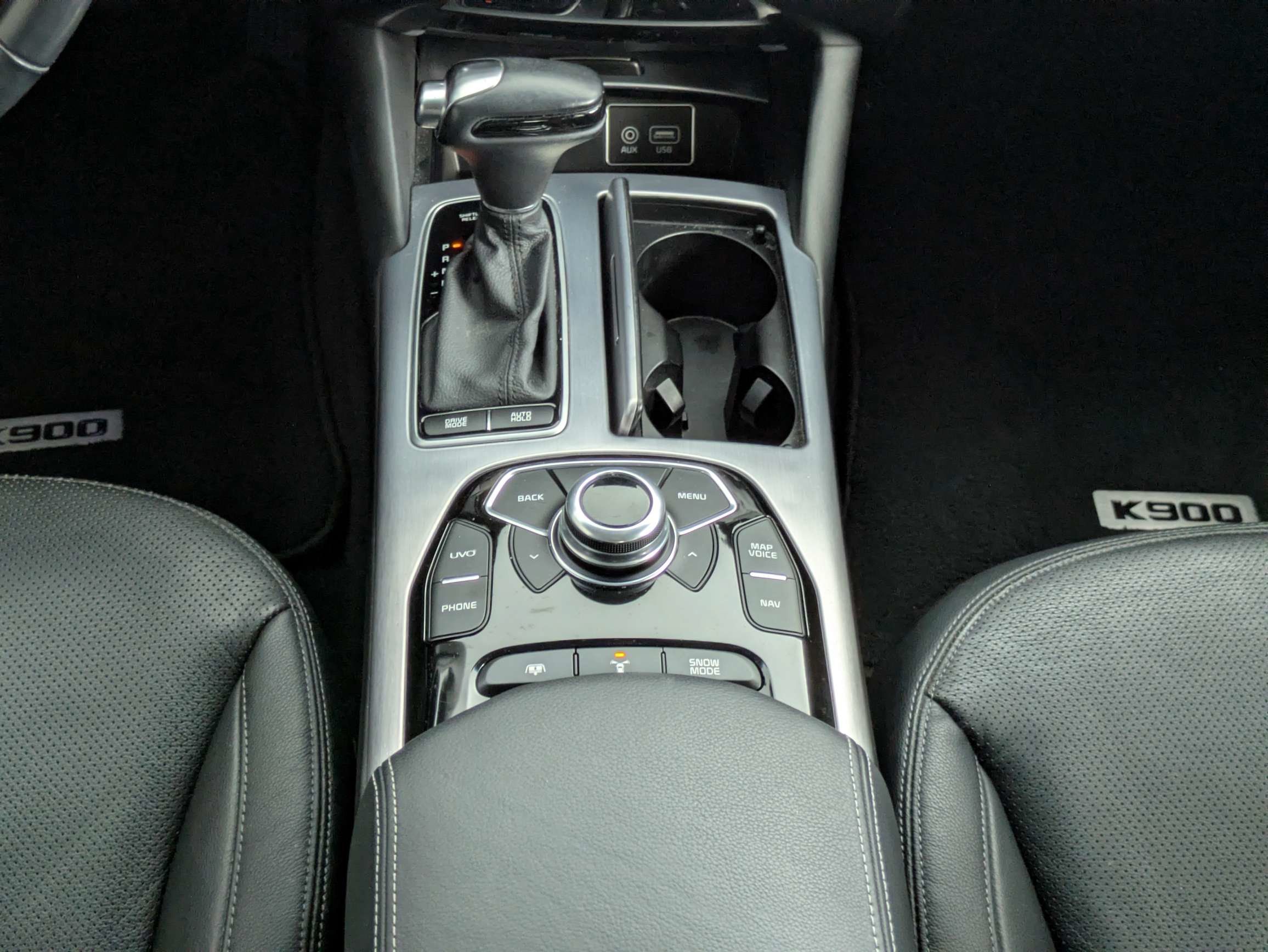 Used 2017 Kia K900 Premium RWD image 6