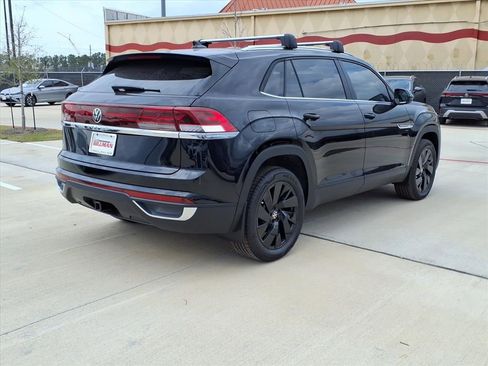 New 2026 Volkswagen Atlas Cross Sport SE FWD image 6
