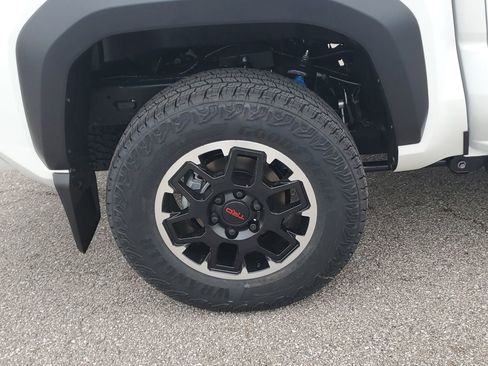New 2026 Toyota Tacoma TRD Off-Road AWD/4WD image 5