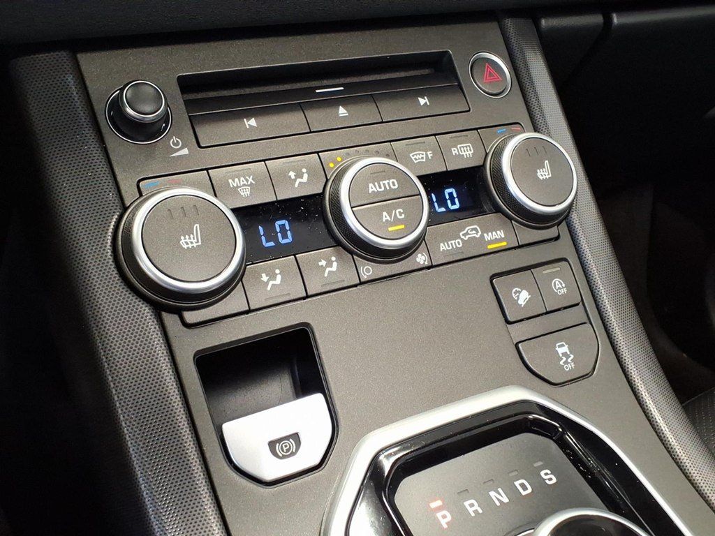 Used 2018 Land Rover Range Rover Evoque SE Dynamic AWD/4WD image 16
