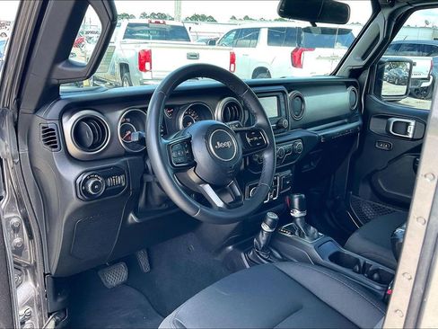 Used 2018 Jeep Wrangler Unlimited Sport S AWD/4WD image 14
