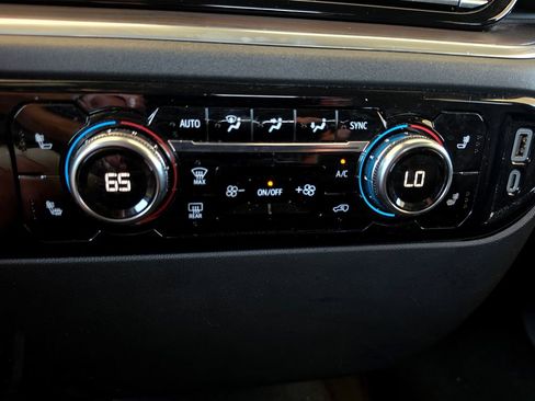 Used 2025 GMC Sierra 1500 SLT AWD/4WD image 49