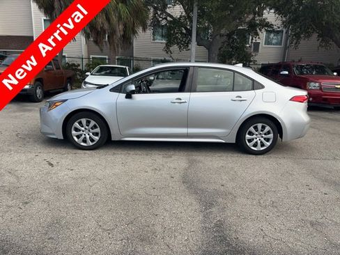 Used 2021 Toyota Corolla LE image 22