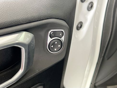 Used 2023 Jeep Gladiator Sport image 17