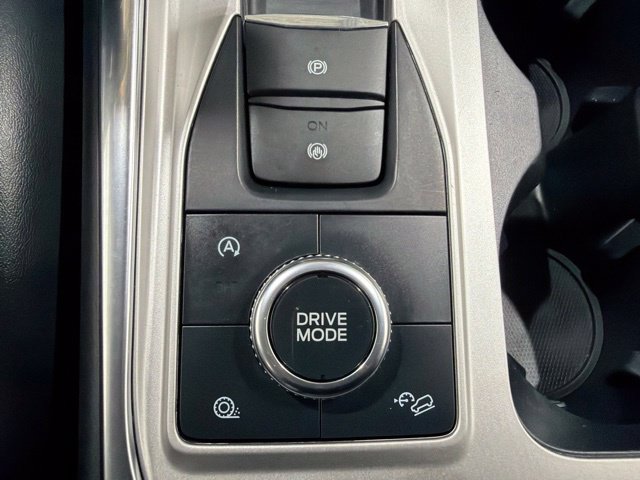 Used 2021 Ford Explorer XLT w/ Equipment Group 202A AWD/4WD image 42