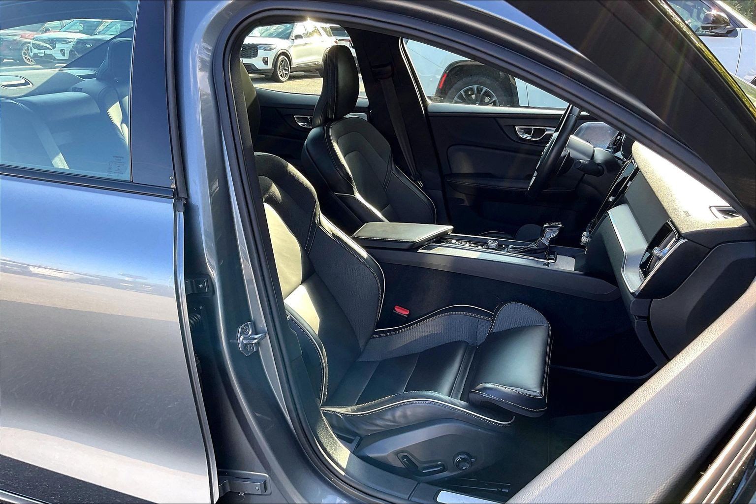 Used 2019 Volvo S60 T6 R-Design AWD/4WD image 7
