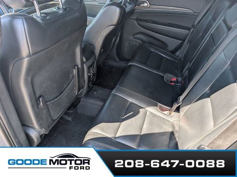 Used 2017 Jeep Grand Cherokee Limited w/ Trailer Tow Group IV AWD/4WD image 6