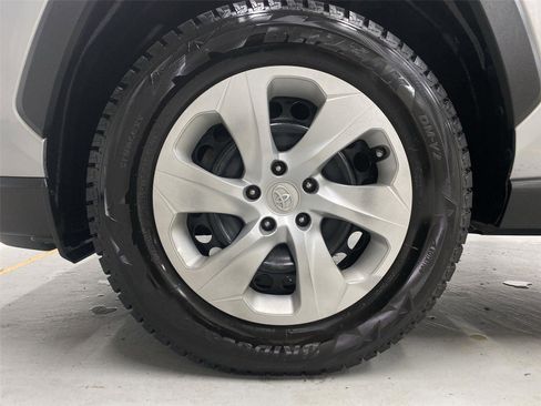 Used 2019 Toyota RAV4 LE w/ All Weather Liner Package AWD/4WD image 22