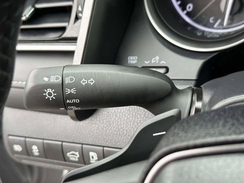 Used 2024 Toyota Camry SE image 16