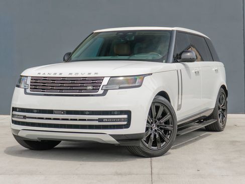 Used 2024 Land Rover Range Rover Long Wheelbase Autobiography AWD/4WD image 3