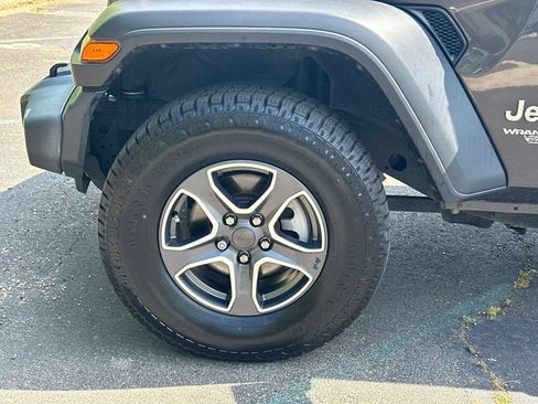 Used 2019 Jeep Wrangler Unlimited Sport S AWD/4WD image 14